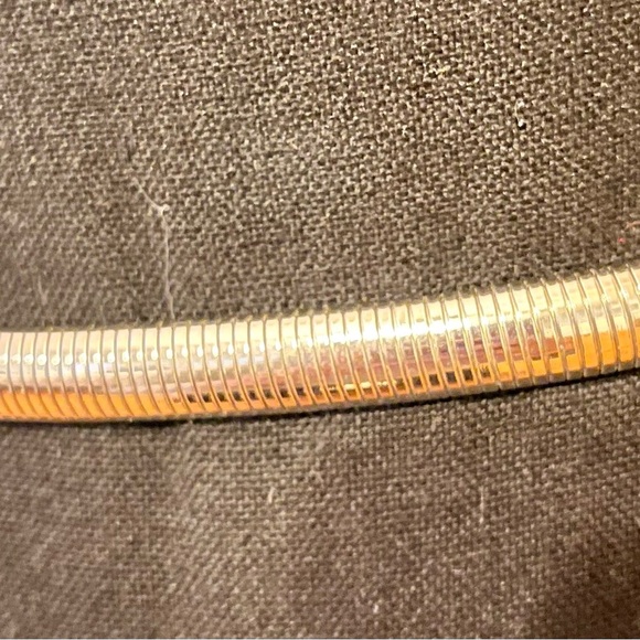 Elegant Silver Women's Belt 80’s 90’s Stretchy Concho Hook Retro VTG Small Teen - Picture 5 of 11